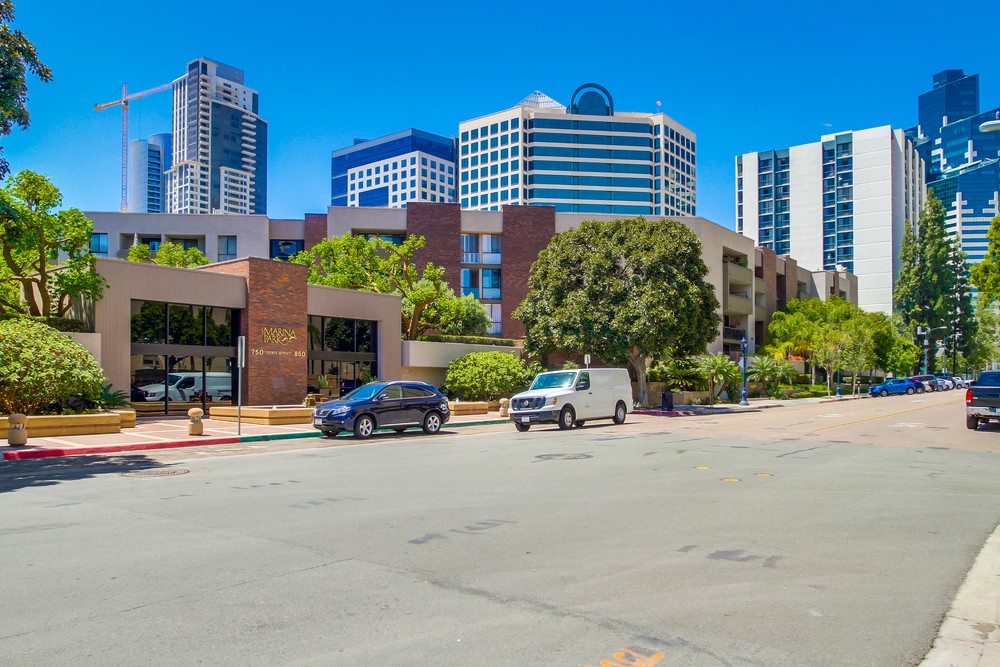 Virtual tour photo 1 of 39 for 850 State St