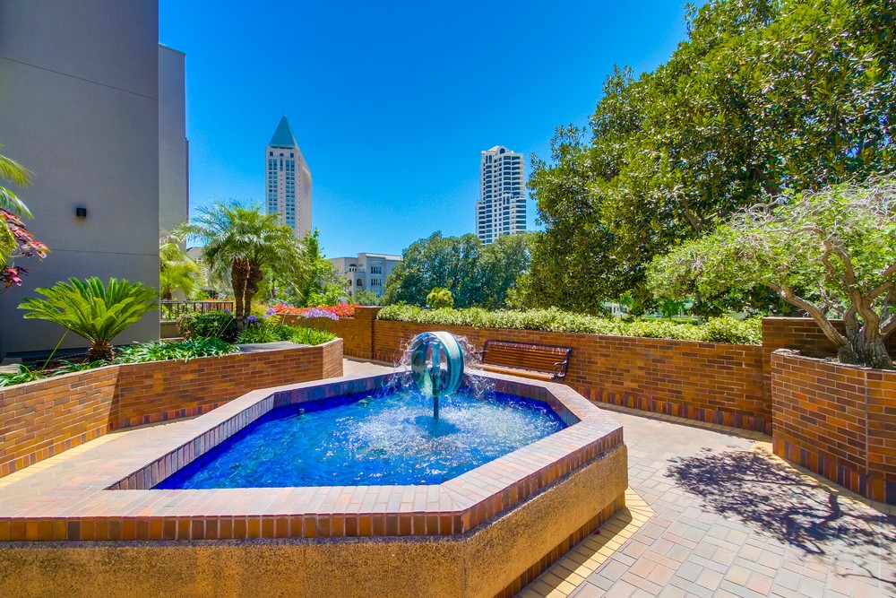 Virtual tour photo 5 of 39 for 850 State St