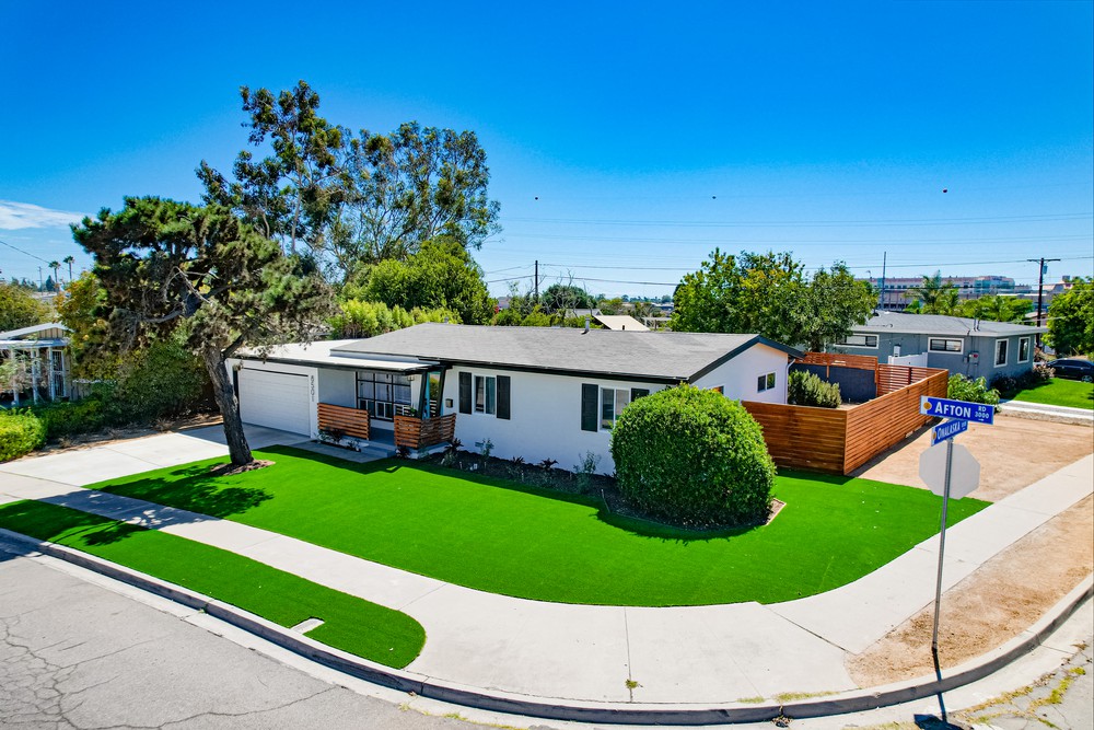Virtual tour photo 3 of 44 for 8501 Pinecrest Ave