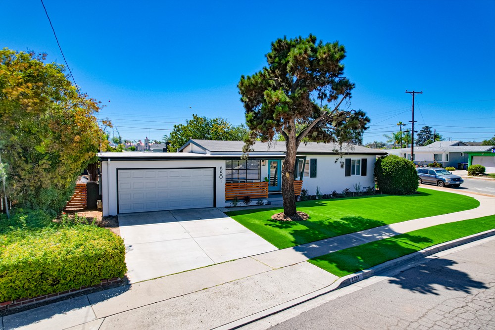 Virtual tour photo 6 of 44 for 8501 Pinecrest Ave
