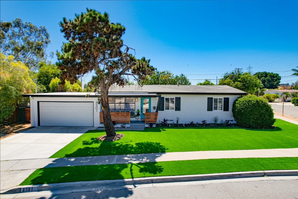 Virtual tour photo 7 of 44 for 8501 Pinecrest Ave