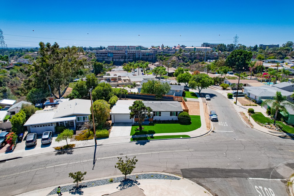 Virtual tour photo 11 of 44 for 8501 Pinecrest Ave