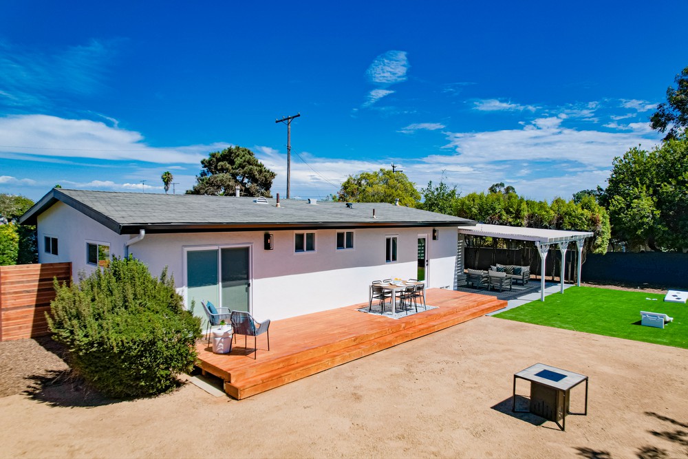 Virtual tour photo 17 of 44 for 8501 Pinecrest Ave