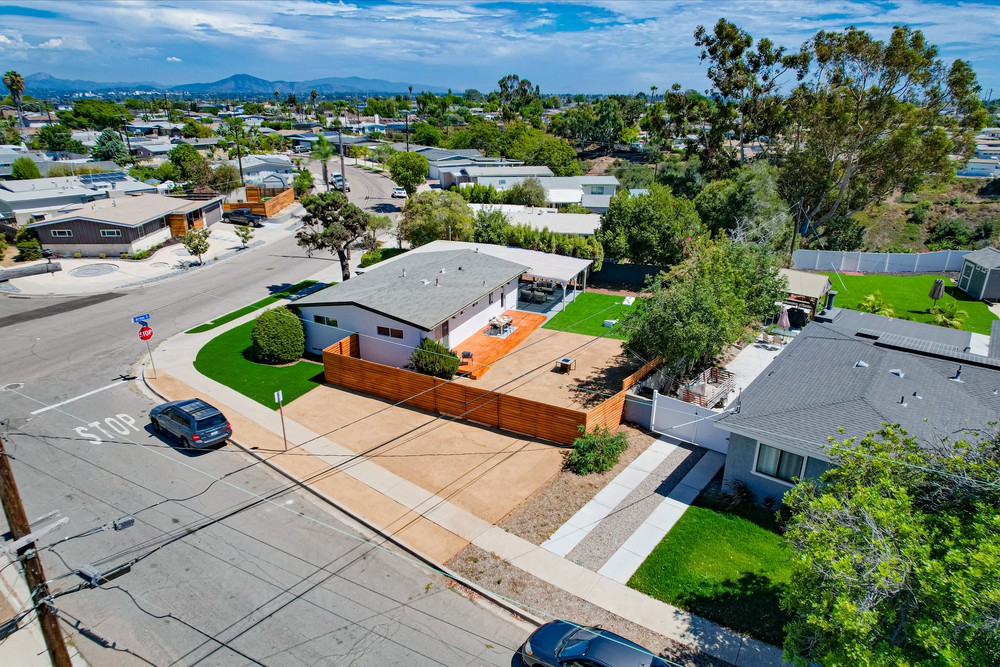 Virtual tour photo 27 of 44 for 8501 Pinecrest Ave