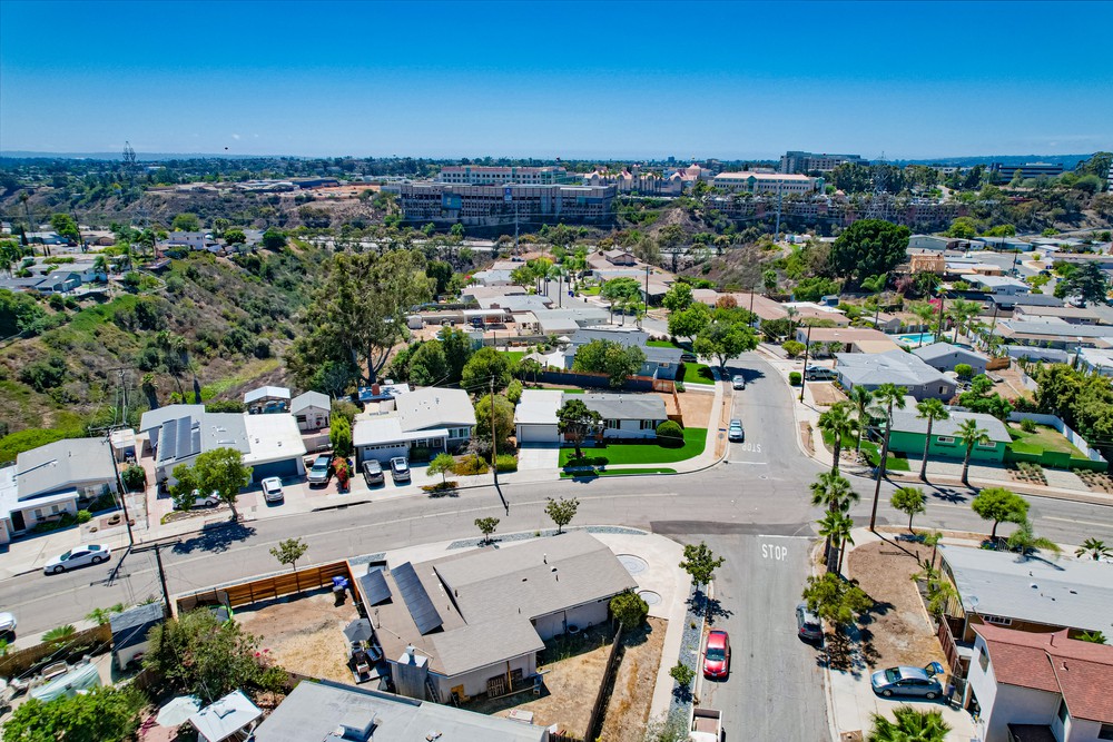 Virtual tour photo 36 of 44 for 8501 Pinecrest Ave