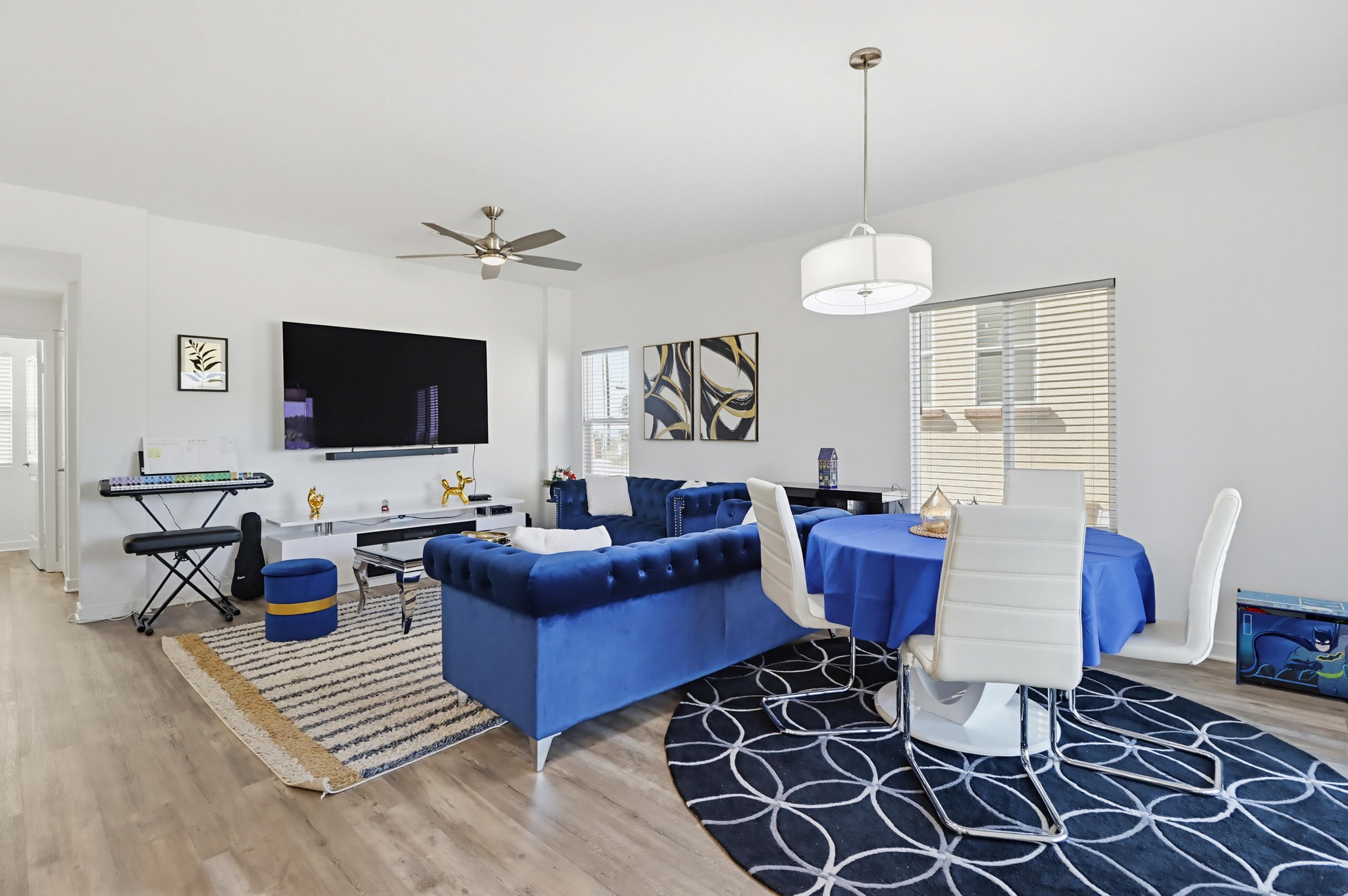 Virtual tour photo 11 of 54 for 8508 Vista Azul