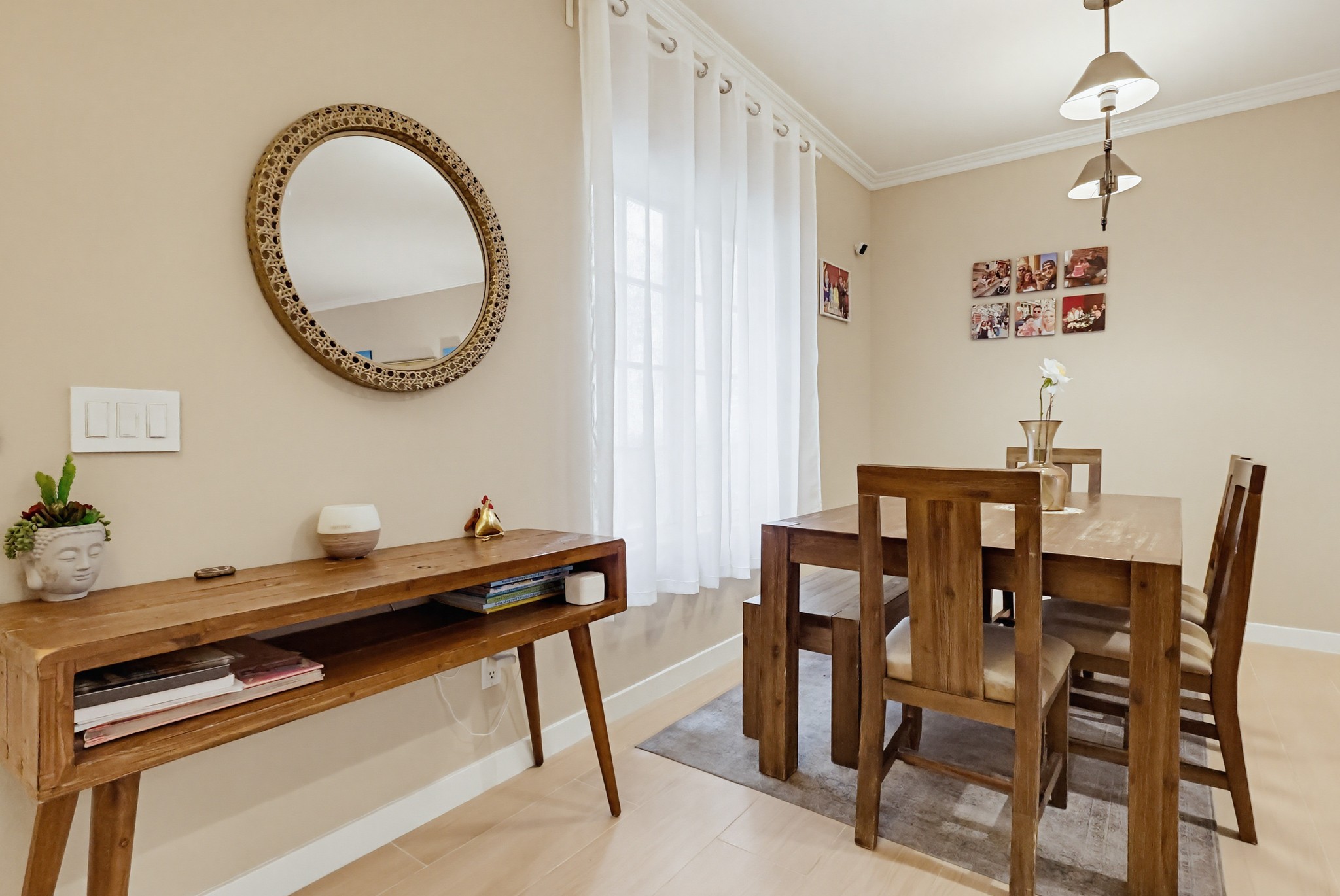 Virtual tour photo 16 of 103 for 851 N San Vicente Blvd
