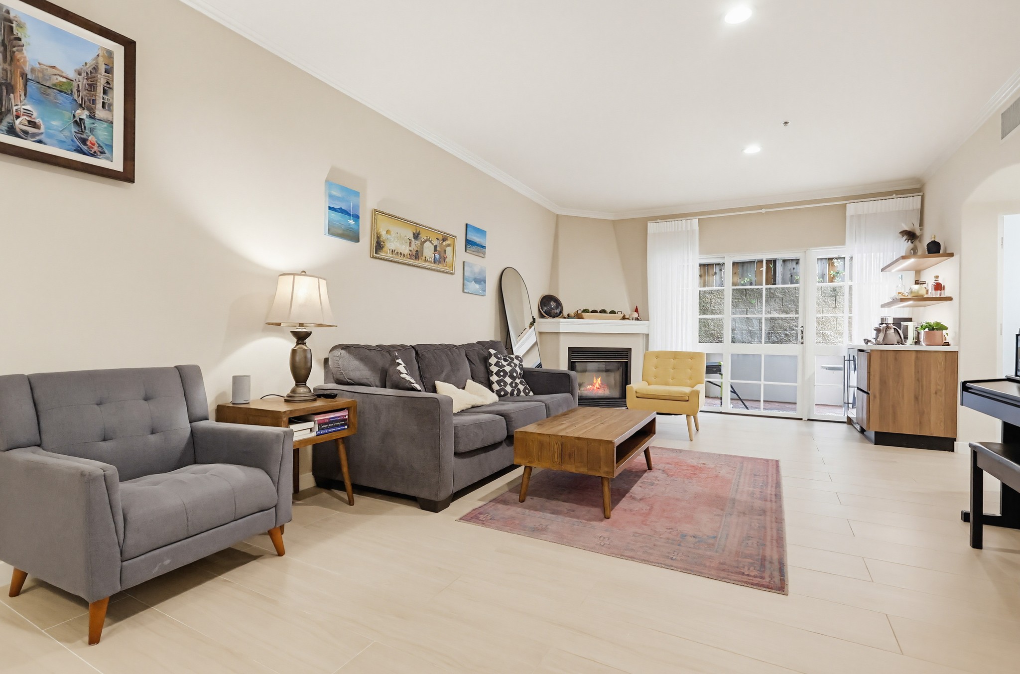 Virtual tour photo 21 of 103 for 851 N San Vicente Blvd