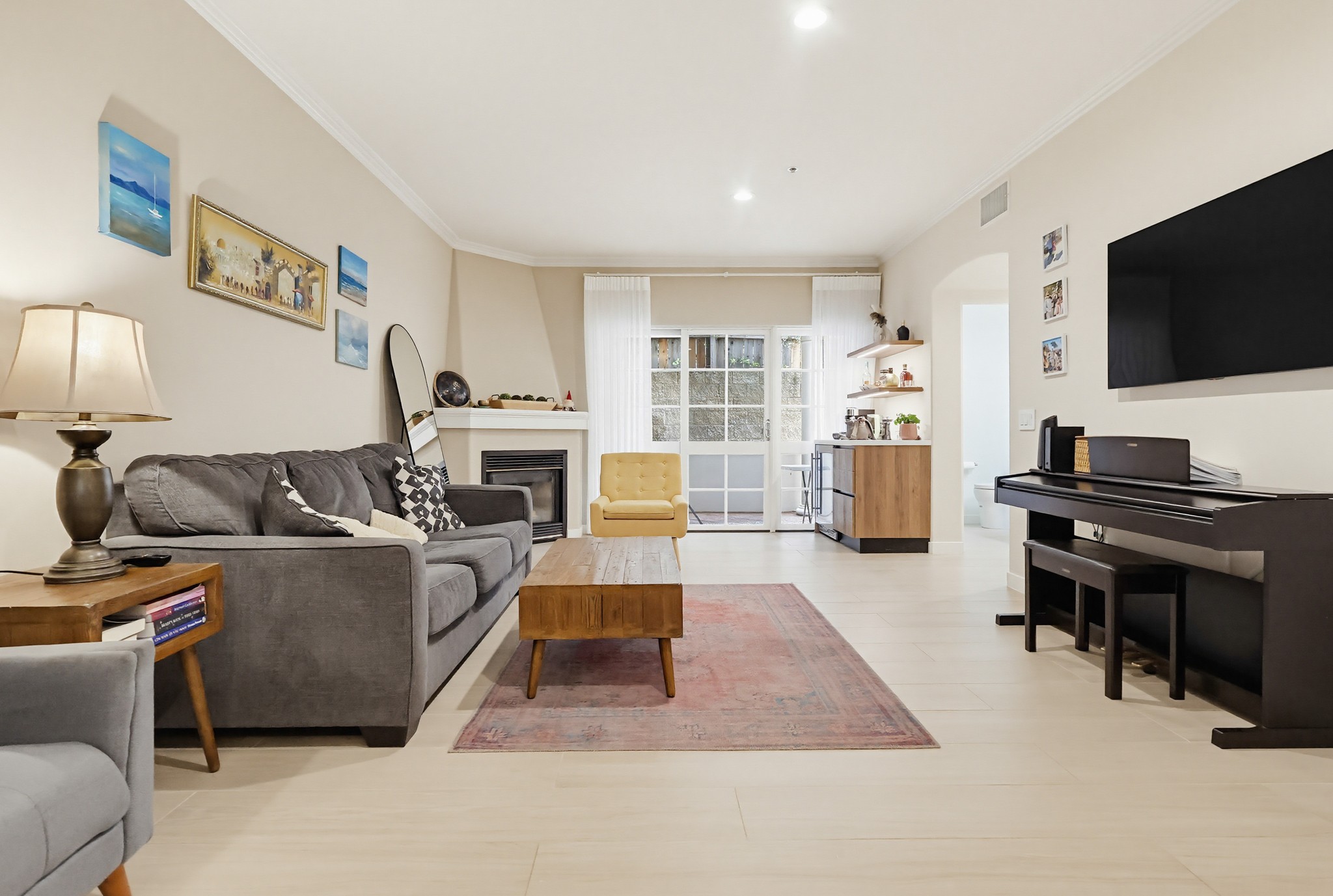 Virtual tour photo 23 of 103 for 851 N San Vicente Blvd