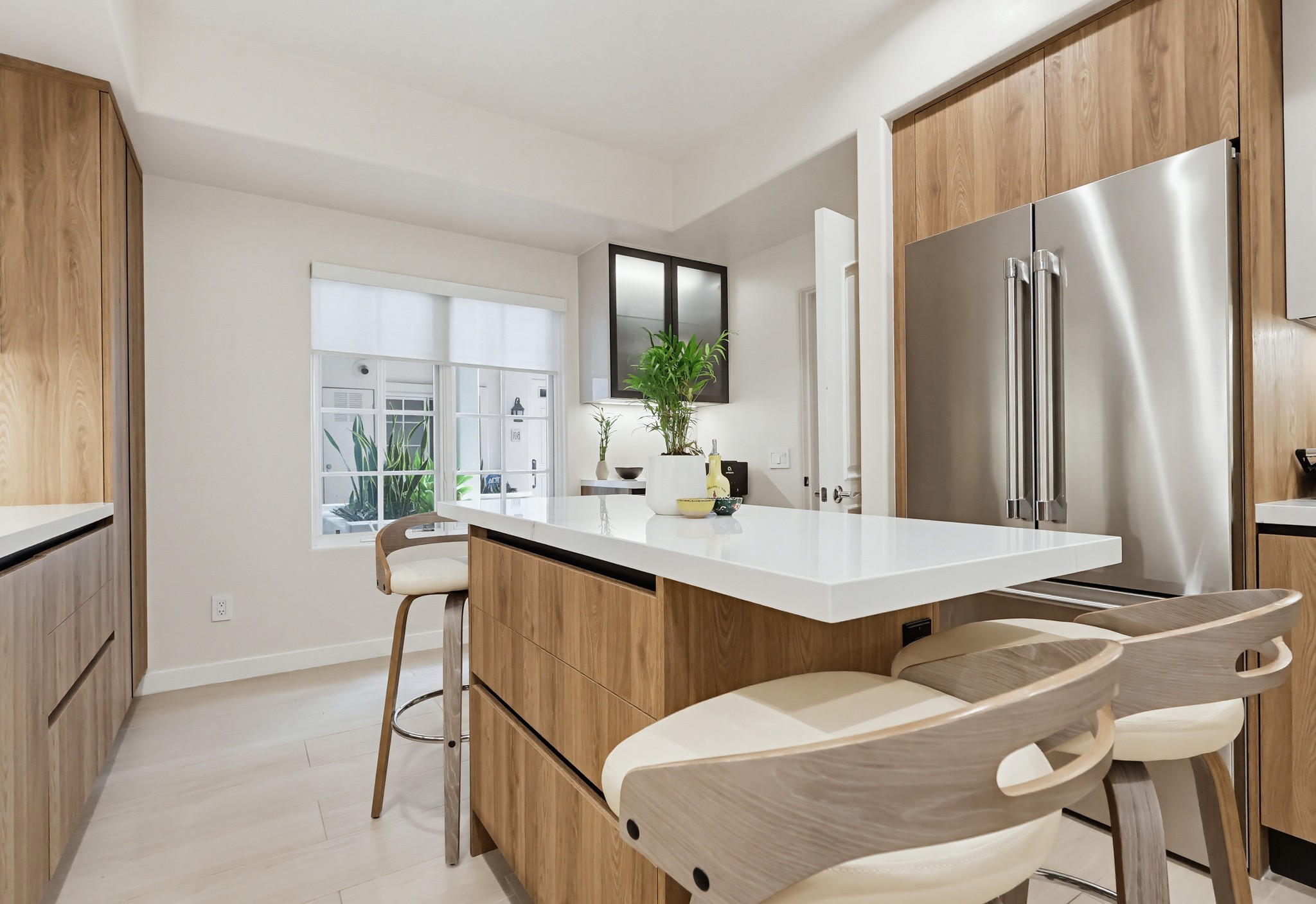 Virtual tour photo 38 of 103 for 851 N San Vicente Blvd