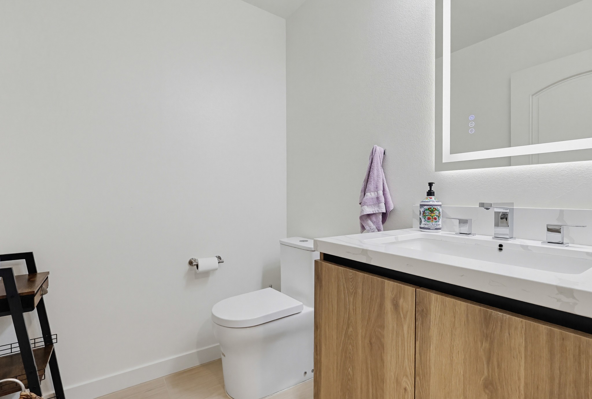 Virtual tour photo 49 of 103 for 851 N San Vicente Blvd