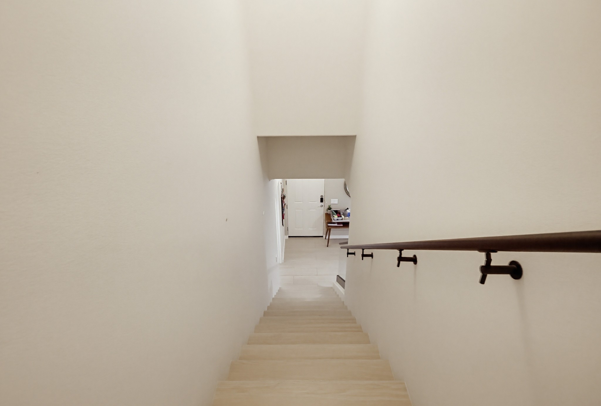 Virtual tour photo 52 of 103 for 851 N San Vicente Blvd