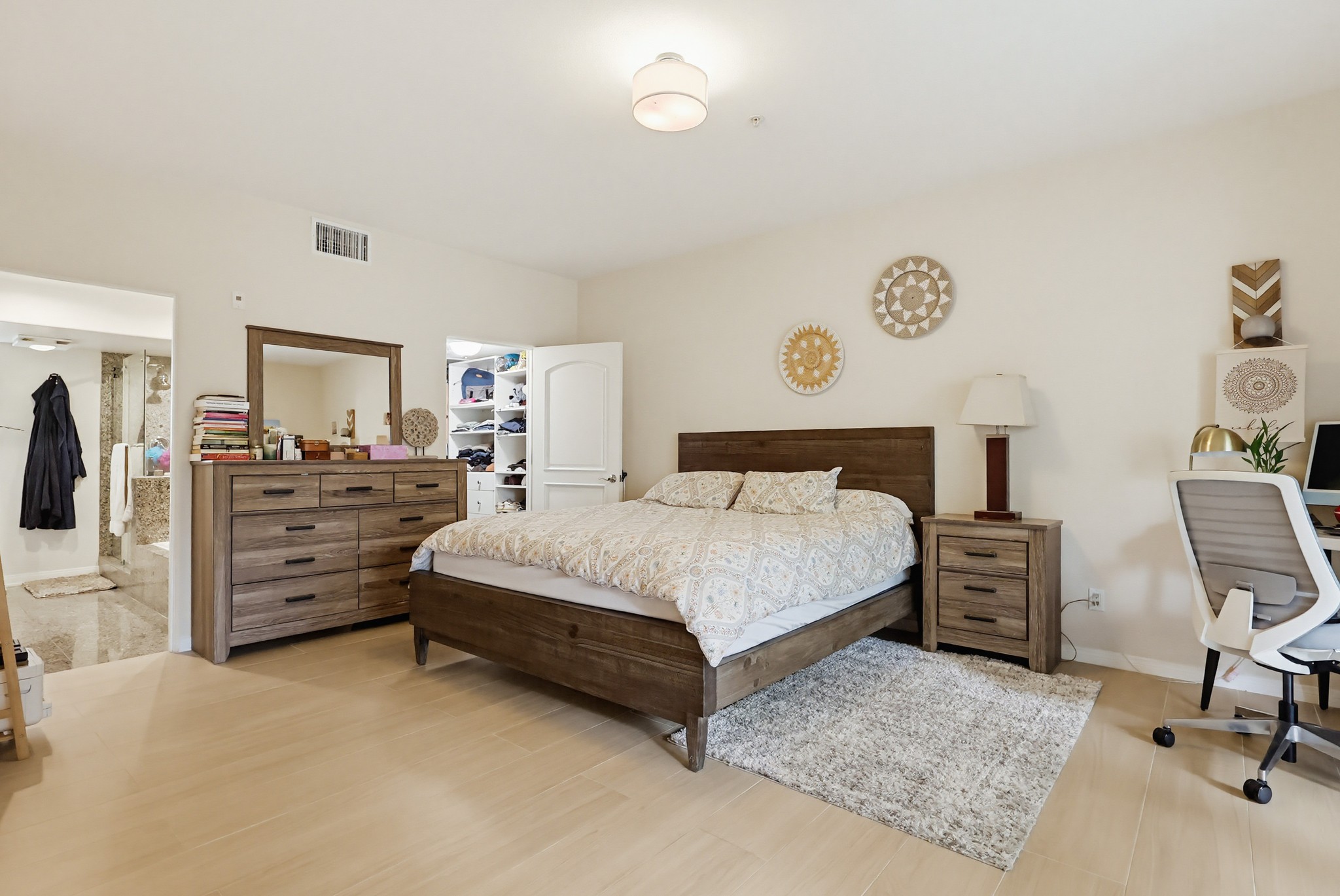 Virtual tour photo 55 of 103 for 851 N San Vicente Blvd