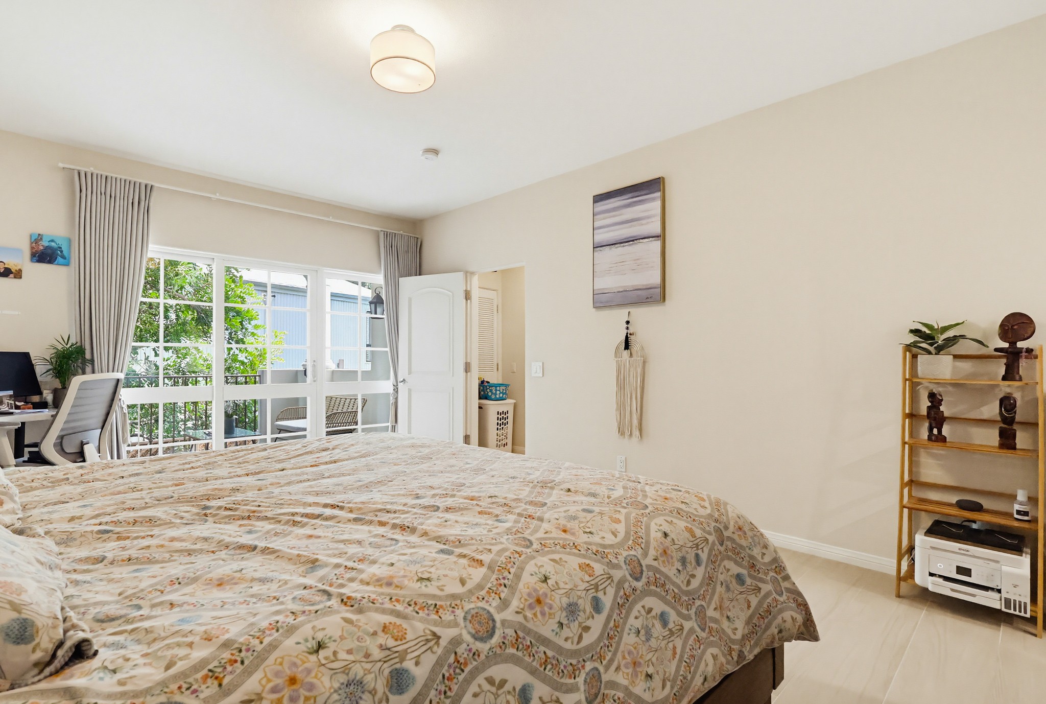 Virtual tour photo 57 of 103 for 851 N San Vicente Blvd