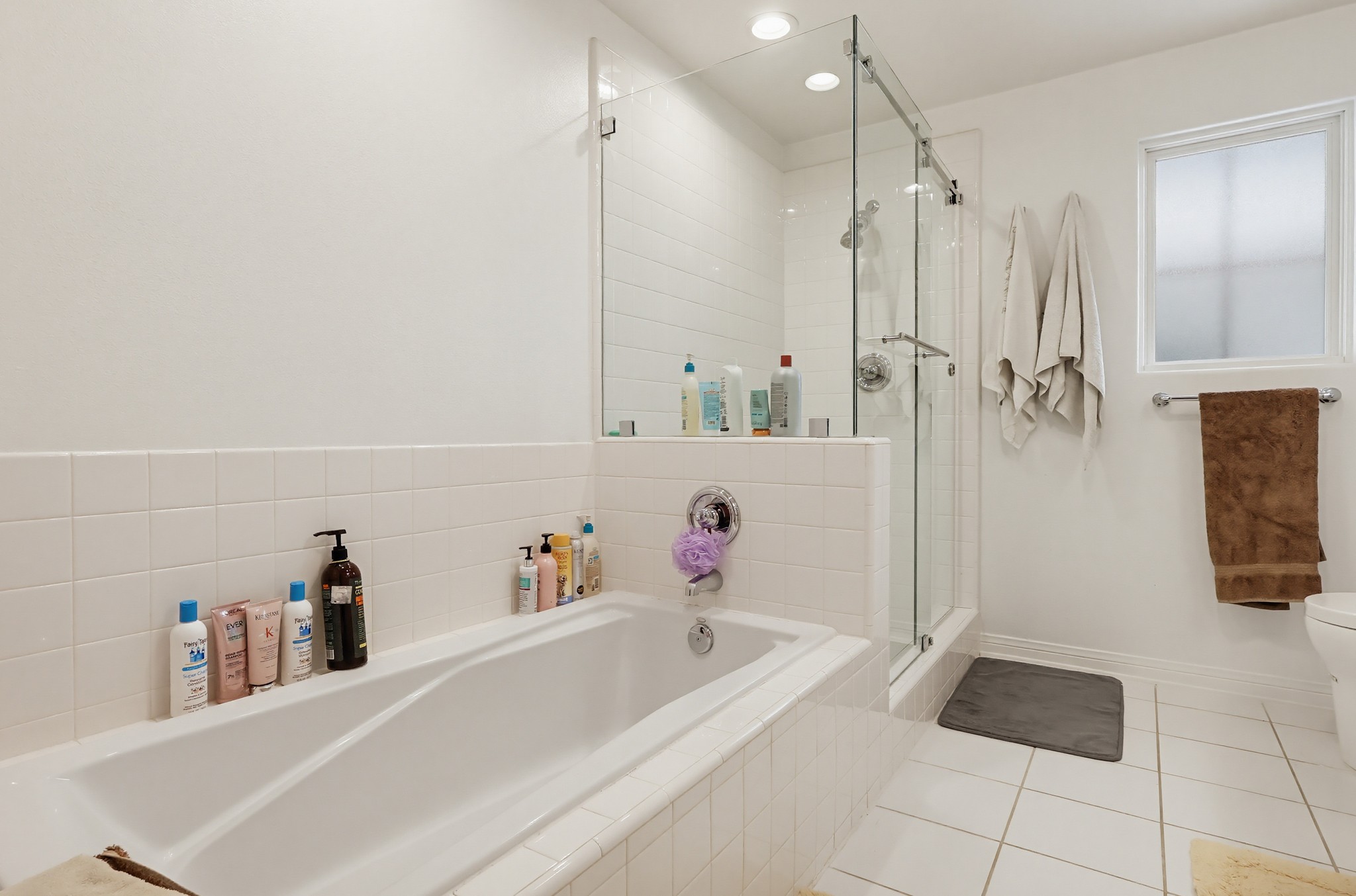 Virtual tour photo 76 of 103 for 851 N San Vicente Blvd