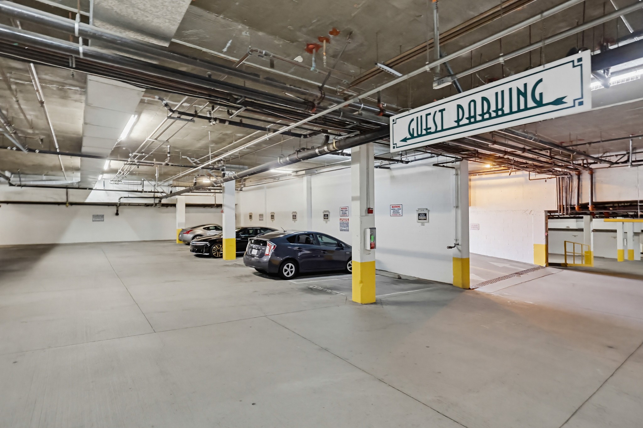 Virtual tour photo 94 of 103 for 851 N San Vicente Blvd