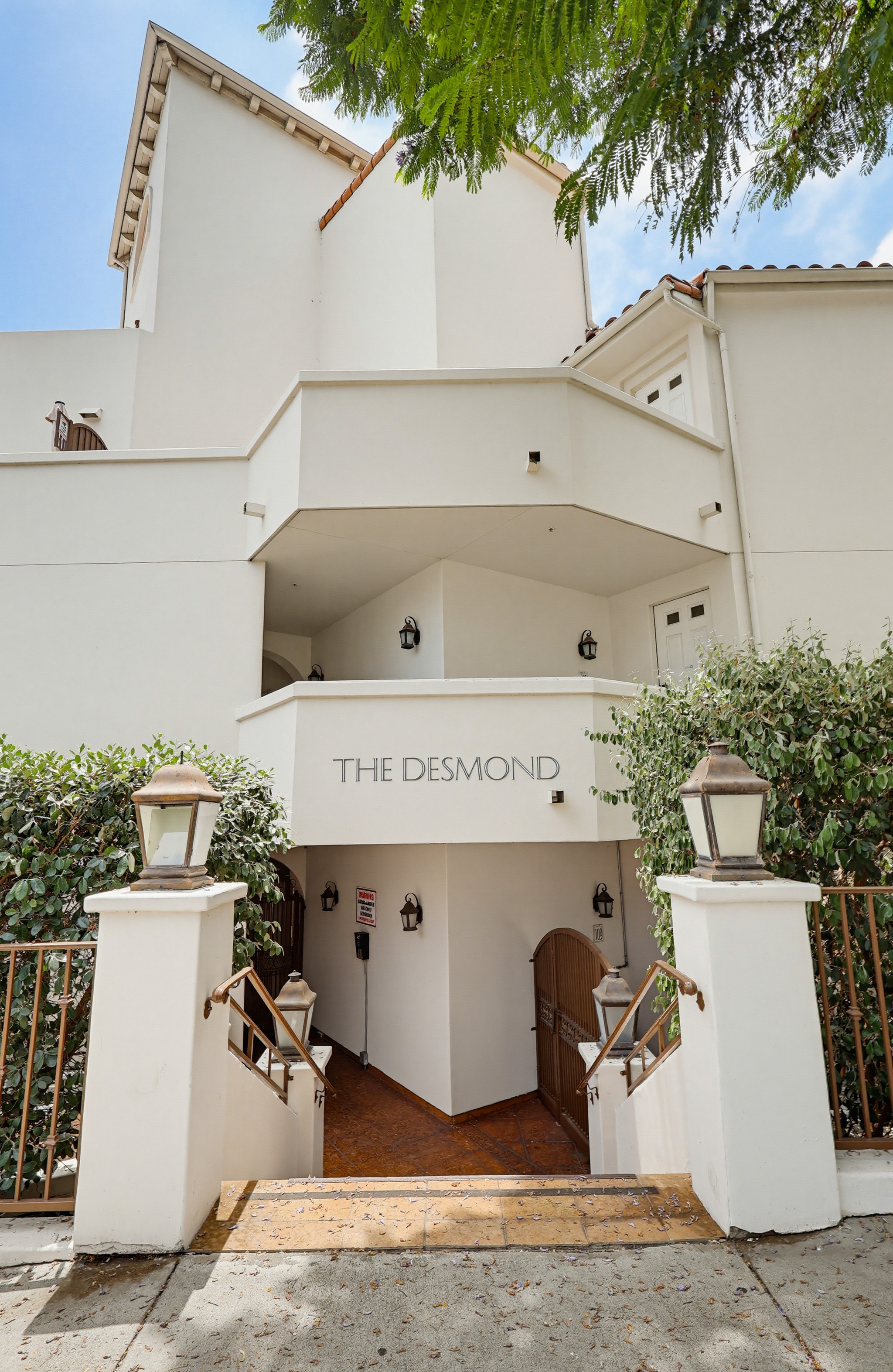 Virtual tour photo 99 of 103 for 851 N San Vicente Blvd
