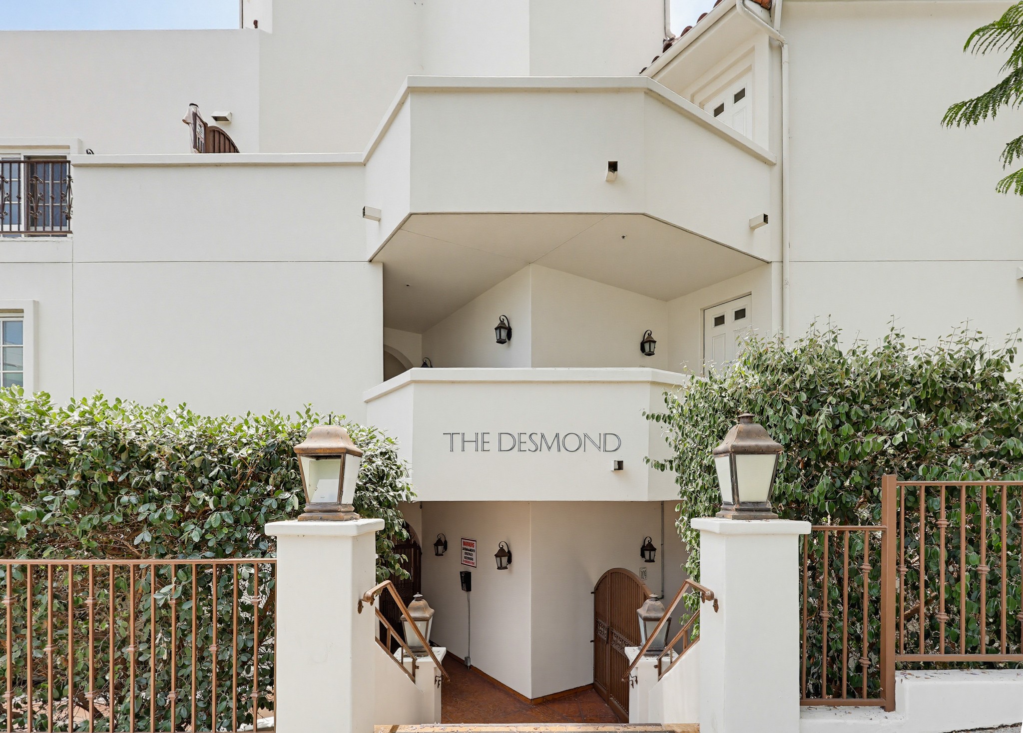 Virtual tour photo 100 of 103 for 851 N San Vicente Blvd