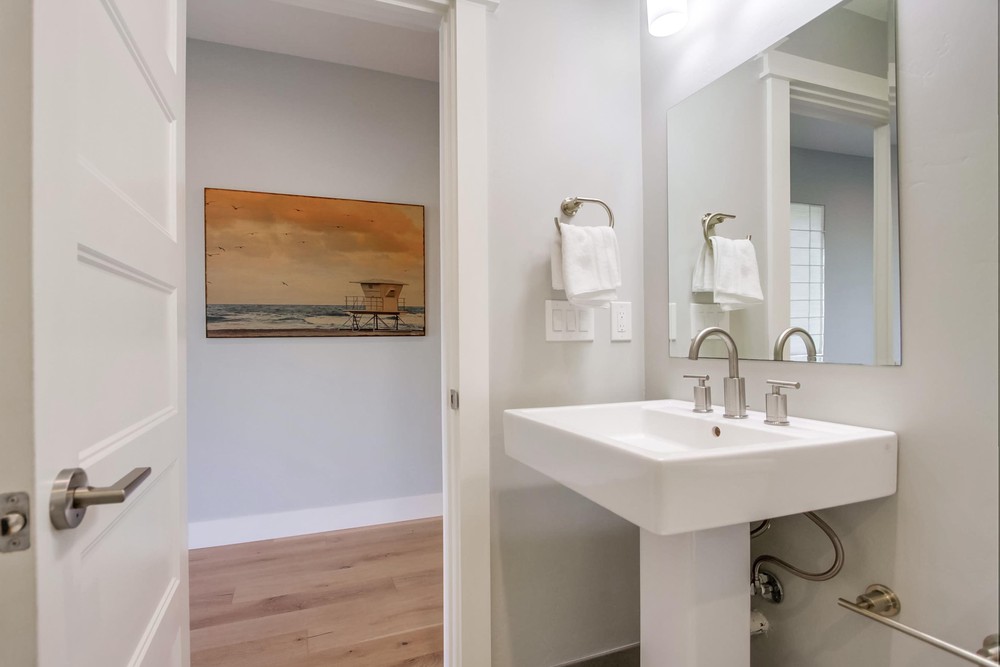 Virtual tour photo 31 of 77 for 851 Wilbur Ave