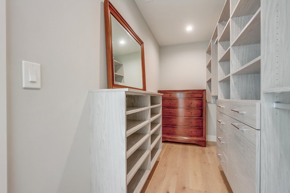 Virtual tour photo 42 of 77 for 851 Wilbur Ave