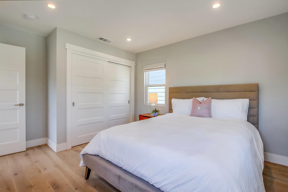 Virtual tour photo 51 of 77 for 851 Wilbur Ave