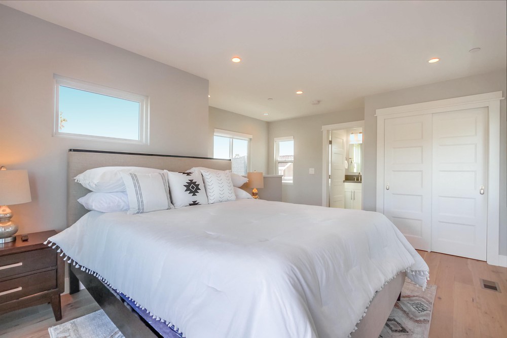 Virtual tour photo 55 of 77 for 851 Wilbur Ave