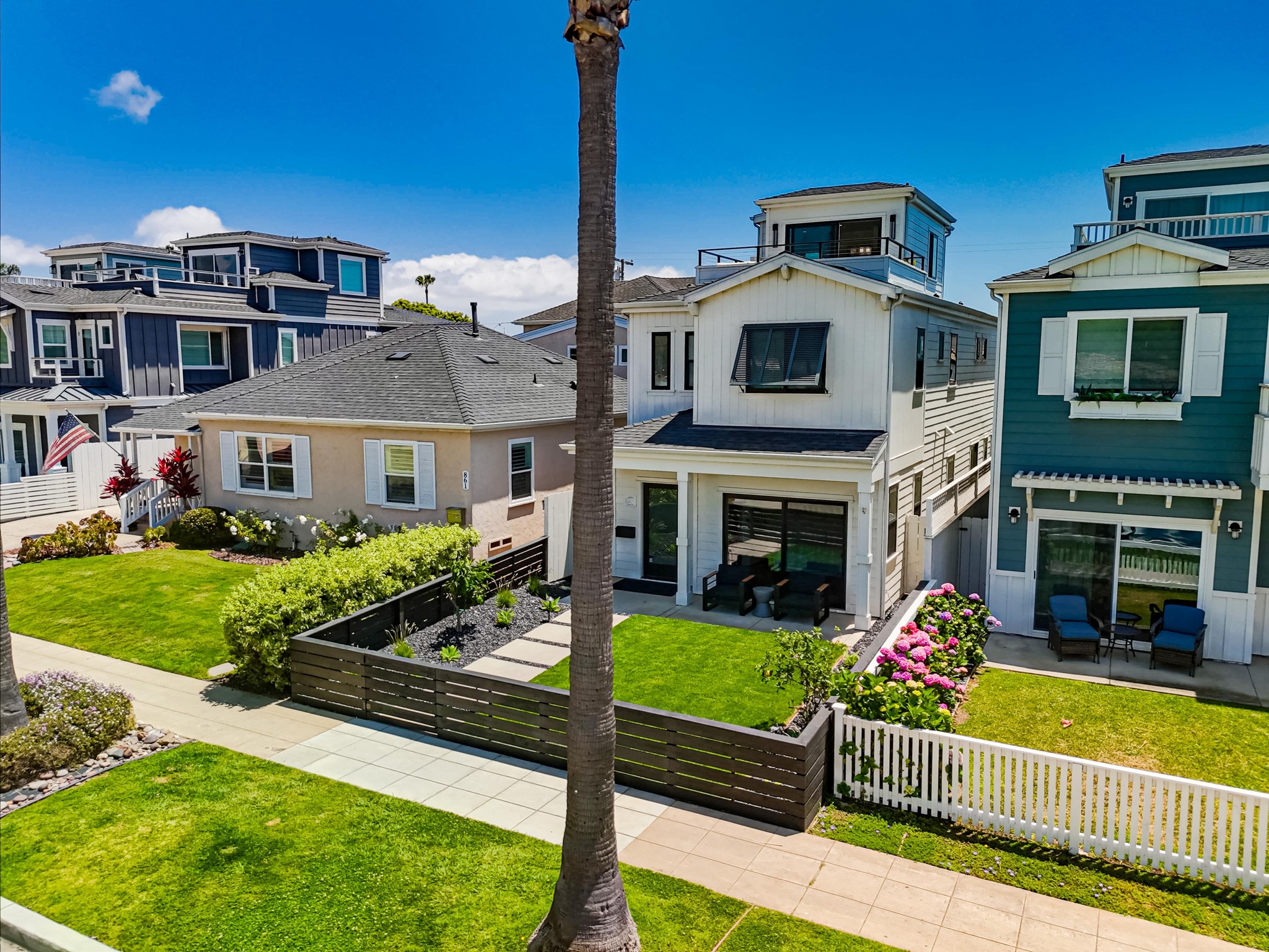 Virtual tour photo 5 of 44 for 851 Wilbur Ave