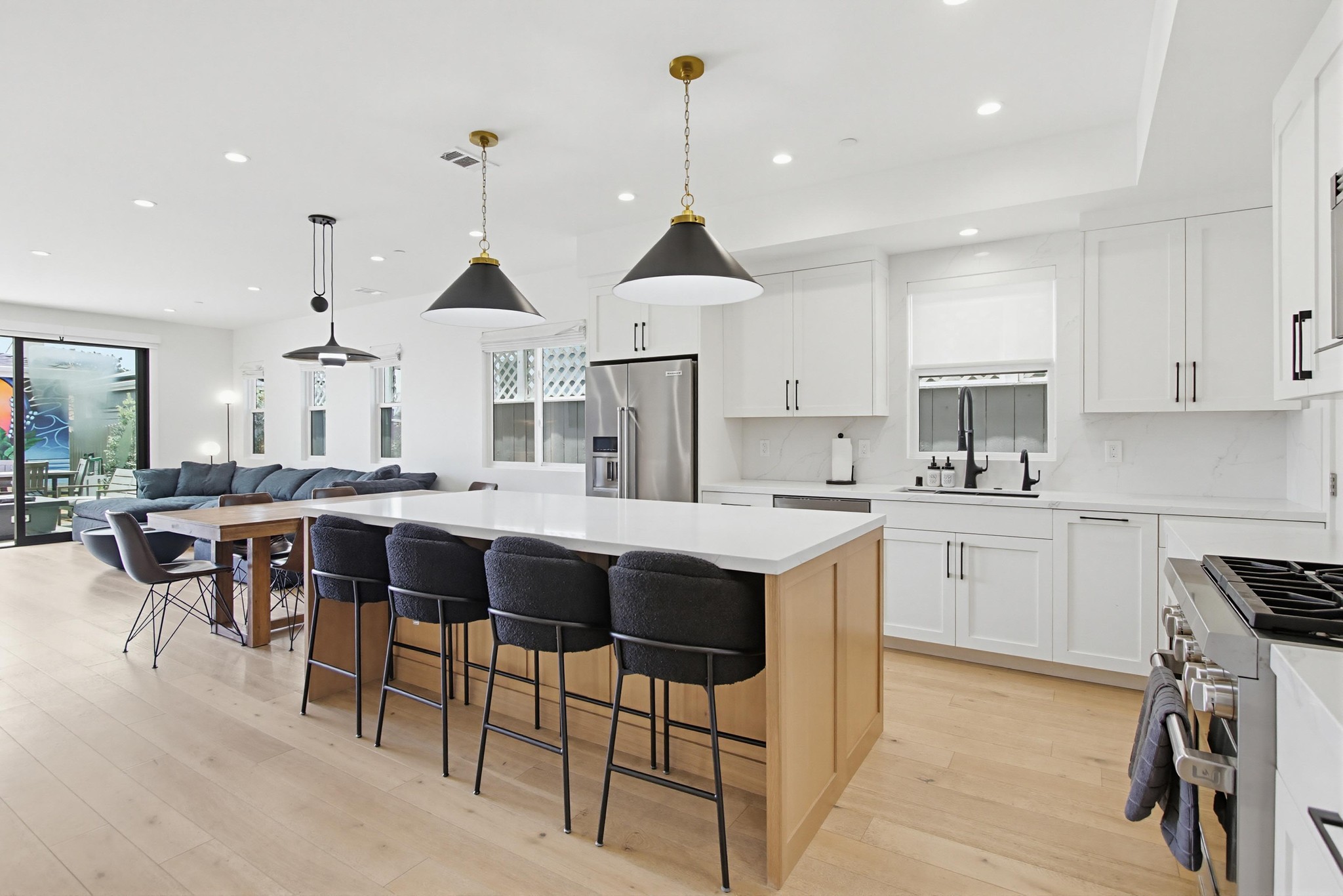 Virtual tour photo 12 of 66 for 851 Wilbur Ave