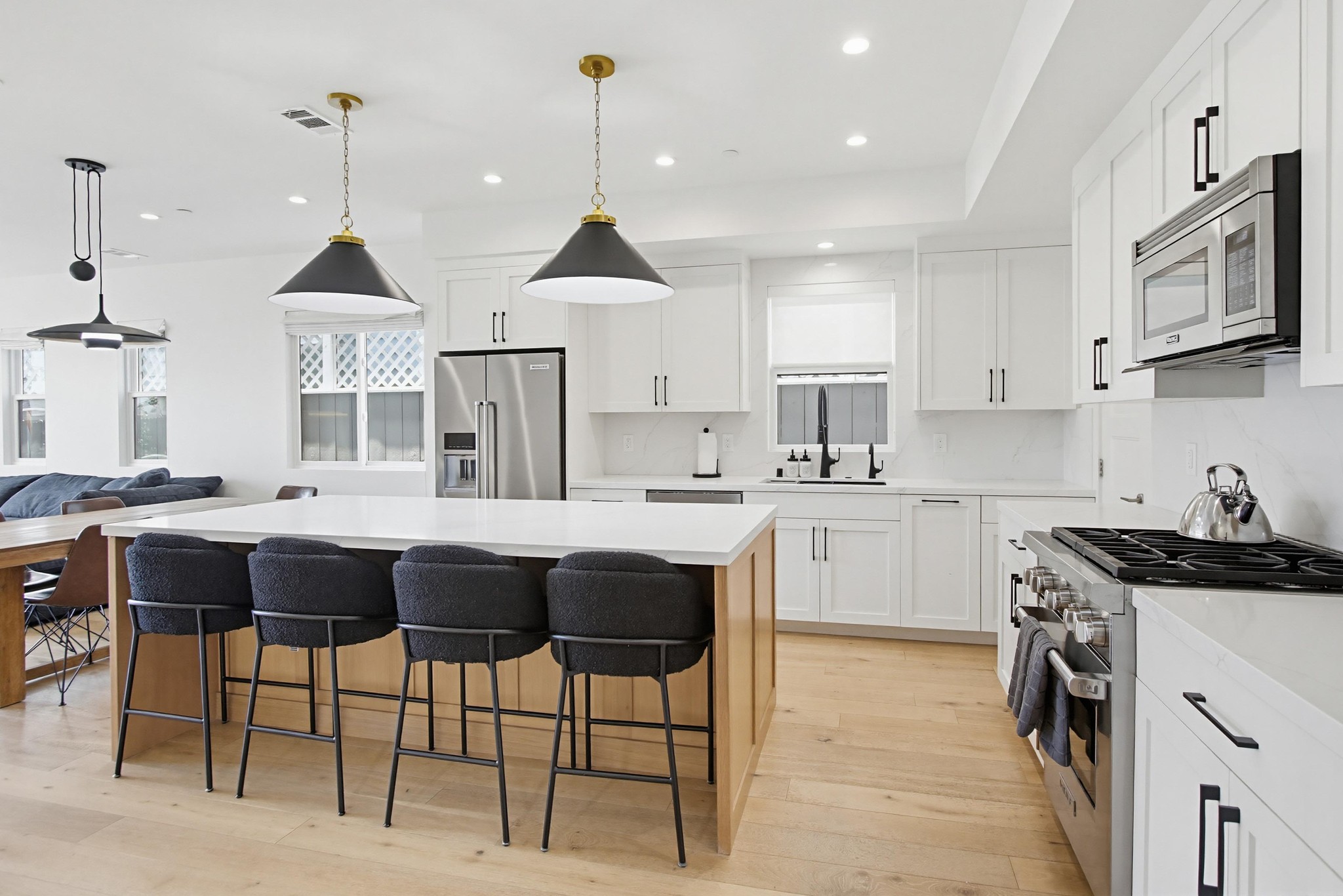 Virtual tour photo 14 of 66 for 851 Wilbur Ave