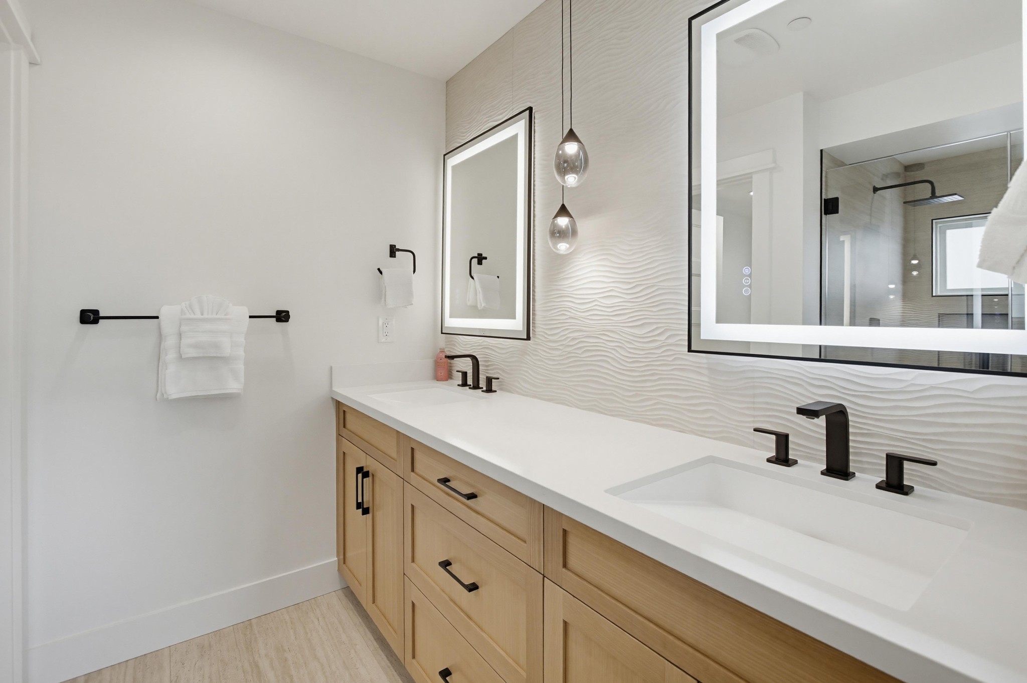 Virtual tour photo 30 of 66 for 851 Wilbur Ave