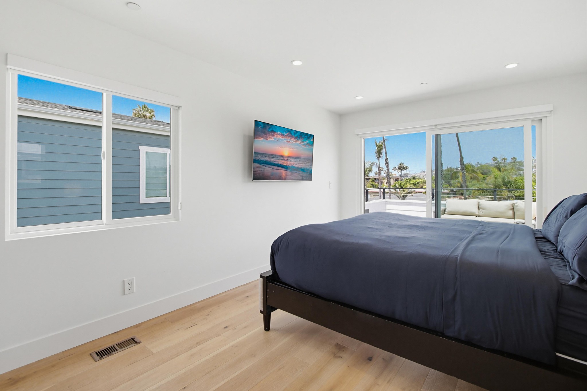 Virtual tour photo 37 of 66 for 851 Wilbur Ave
