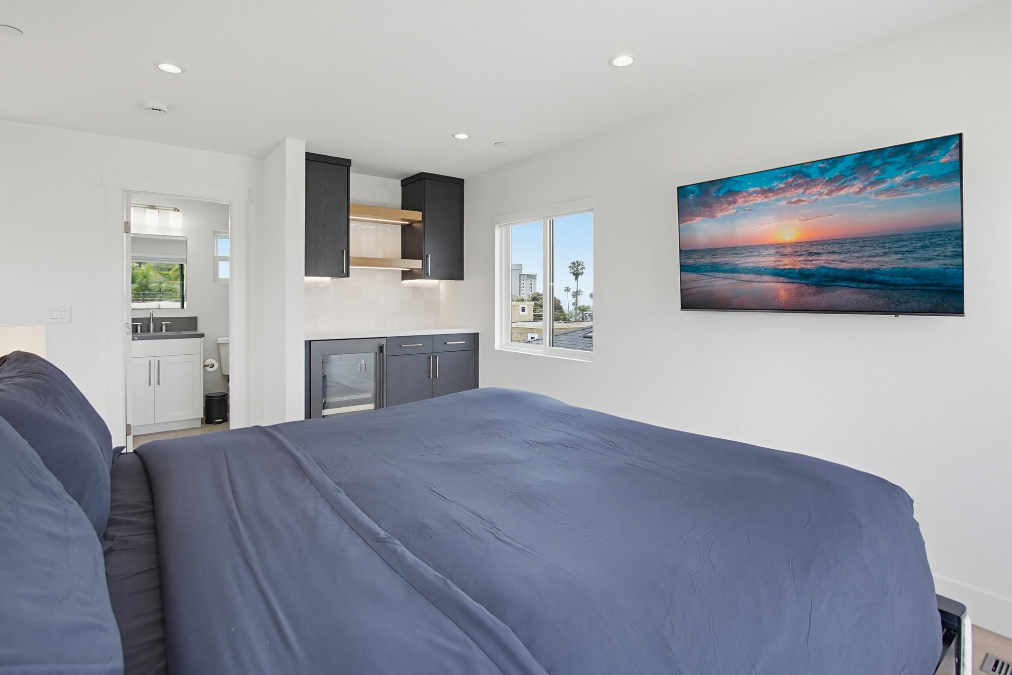 Virtual tour photo 39 of 66 for 851 Wilbur Ave