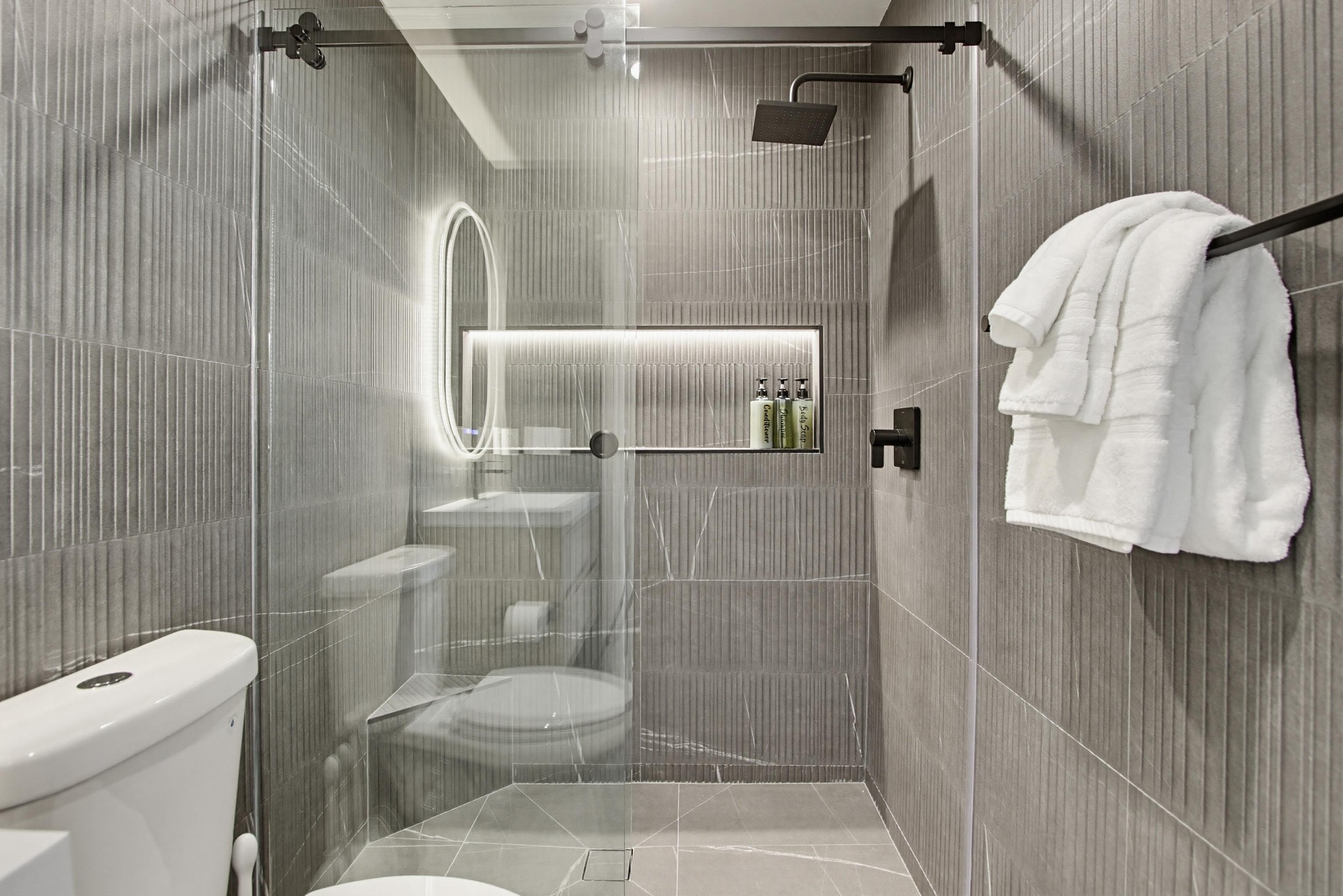 Virtual tour photo 54 of 66 for 851 Wilbur Ave