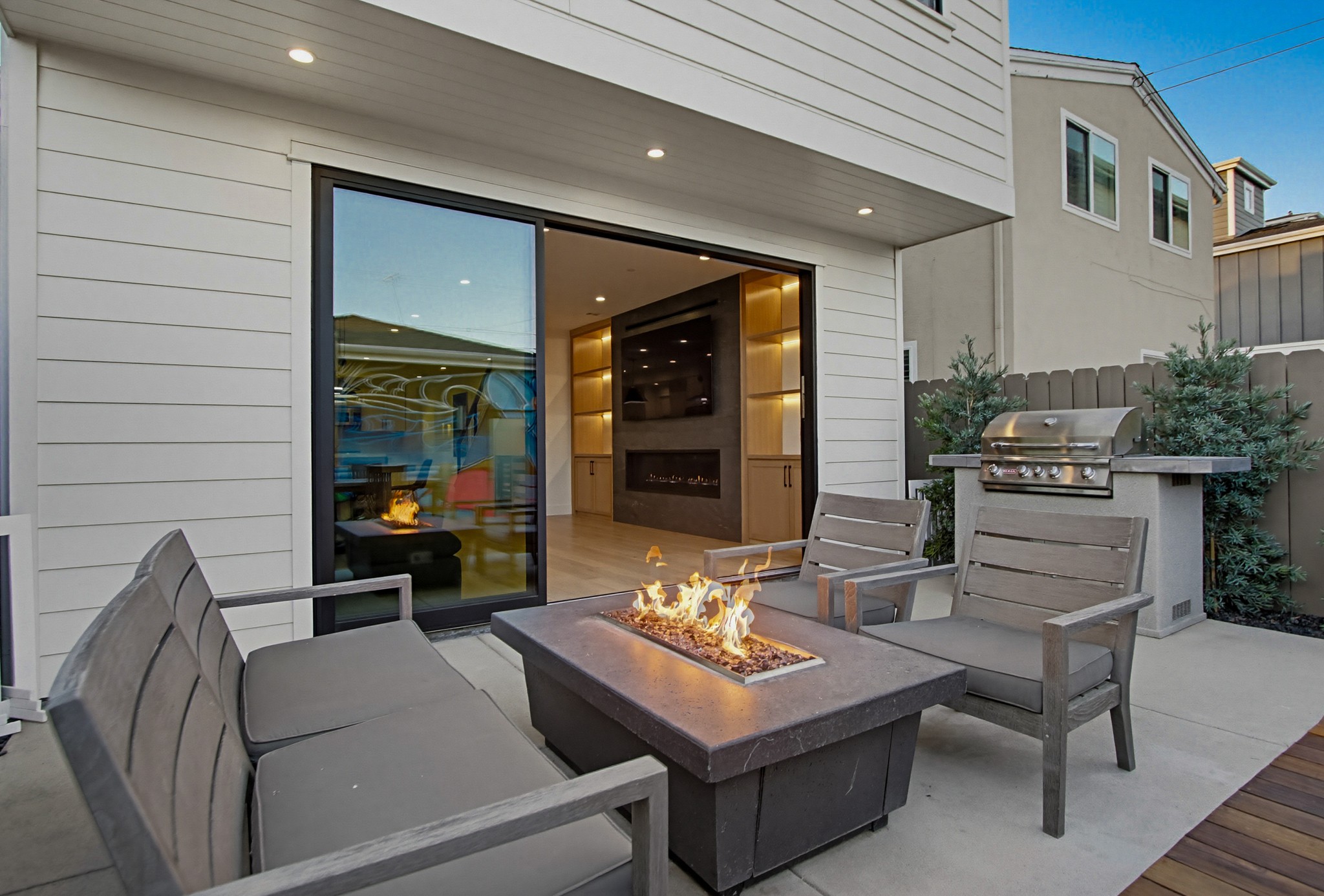 Virtual tour photo 11 of 67 for 851 Wilbur Ave