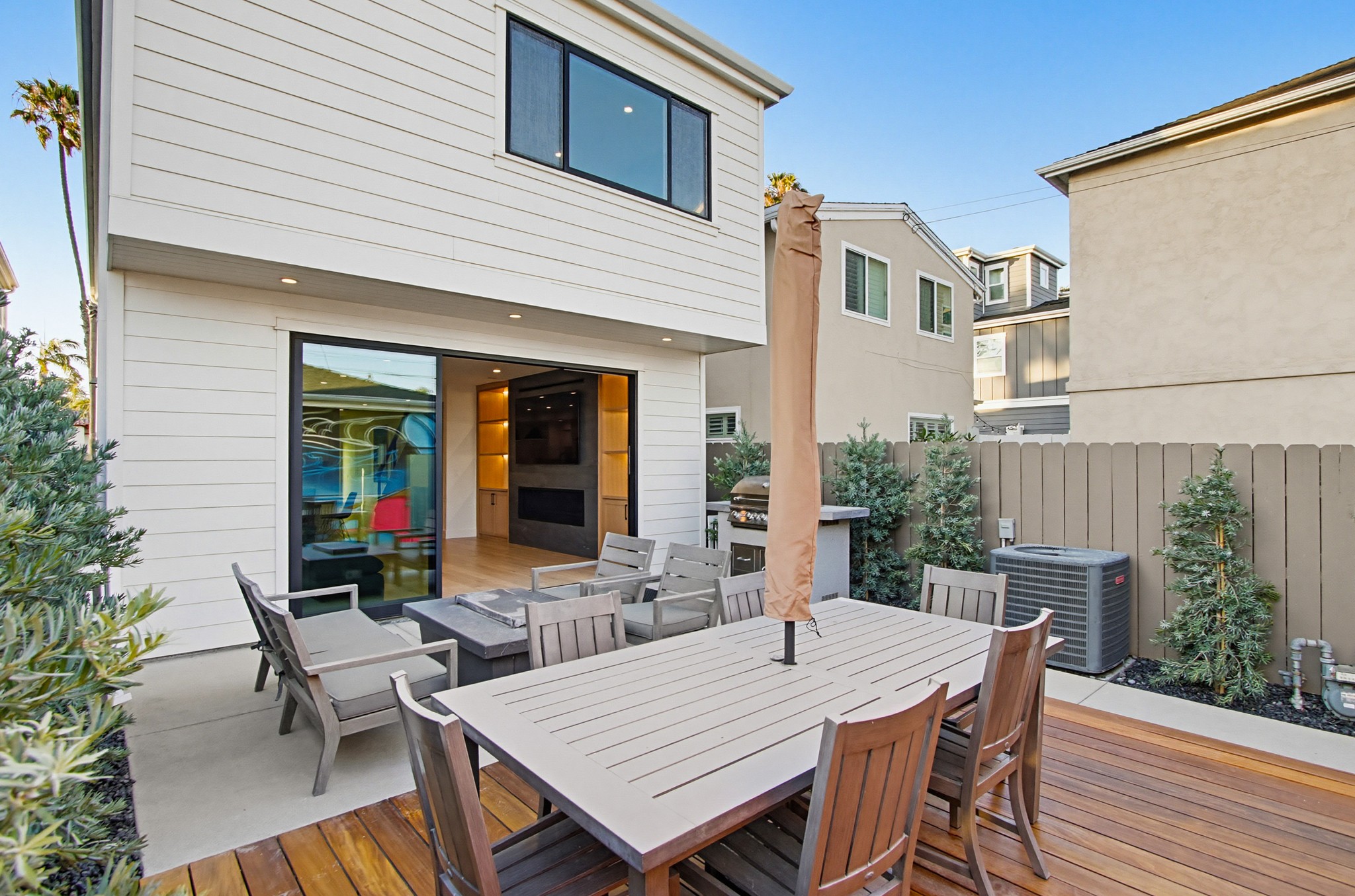 Virtual tour photo 65 of 67 for 851 Wilbur Ave