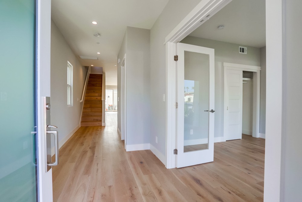 Virtual tour photo 7 of 32 for 851 Wilbur Ave