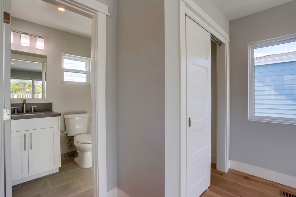 Virtual tour photo 24 of 32 for 851 Wilbur Ave