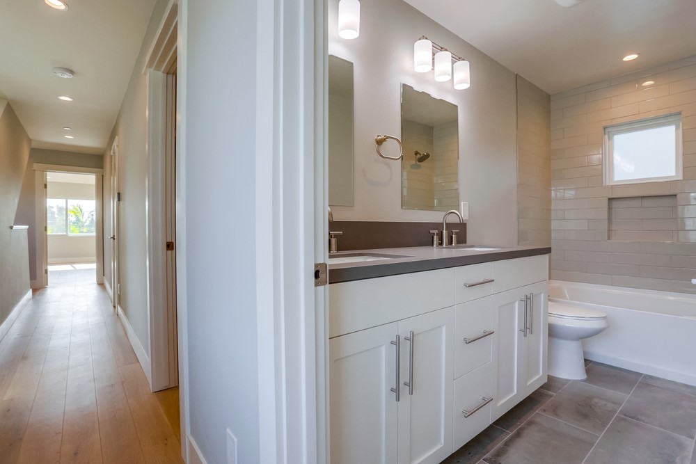 Virtual tour photo 25 of 32 for 851 Wilbur Ave