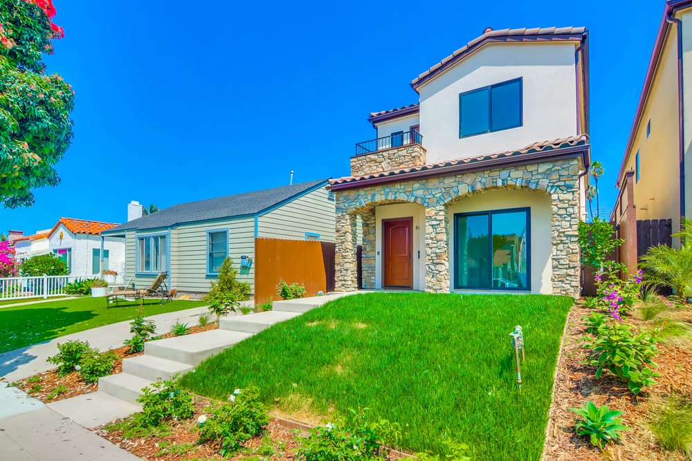 Virtual tour photo 4 of 65 for 852 Beryl St