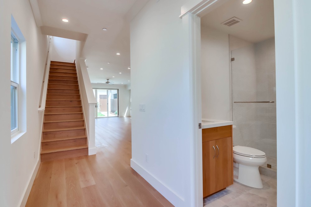 Virtual tour photo 8 of 65 for 852 Beryl St