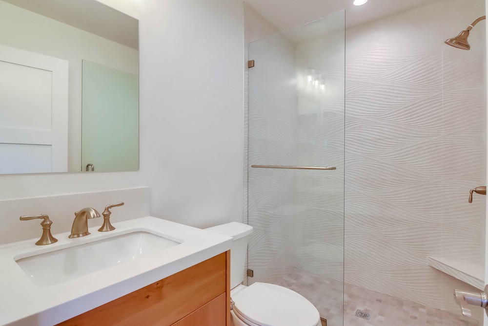 Virtual tour photo 9 of 65 for 852 Beryl St