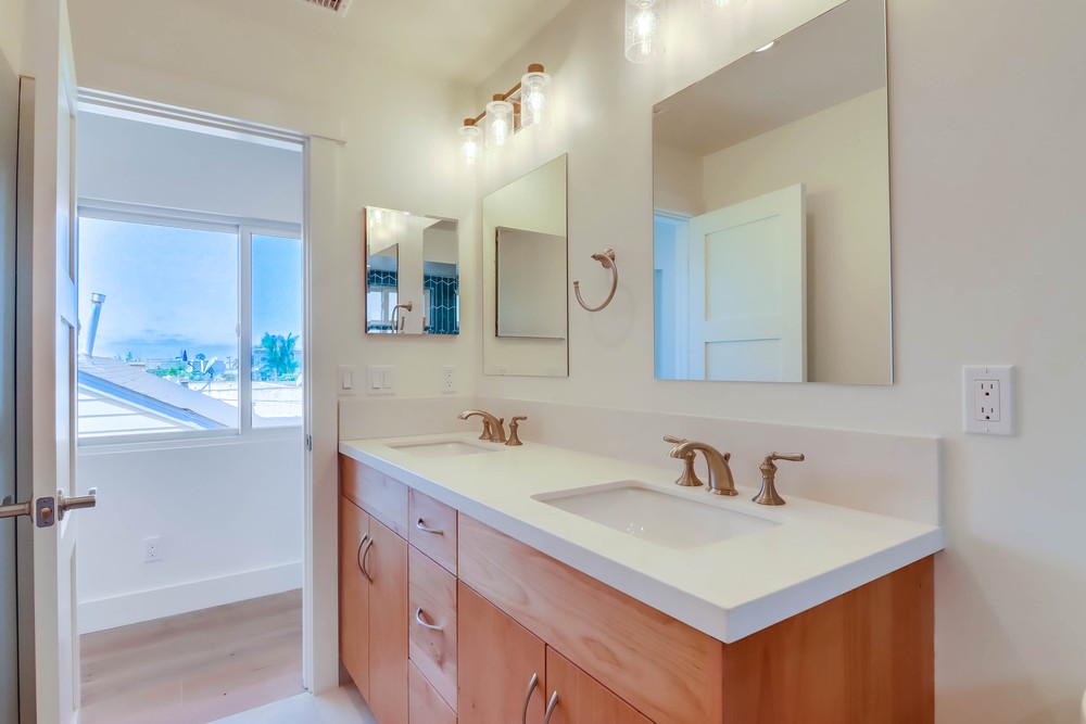Virtual tour photo 41 of 65 for 852 Beryl St
