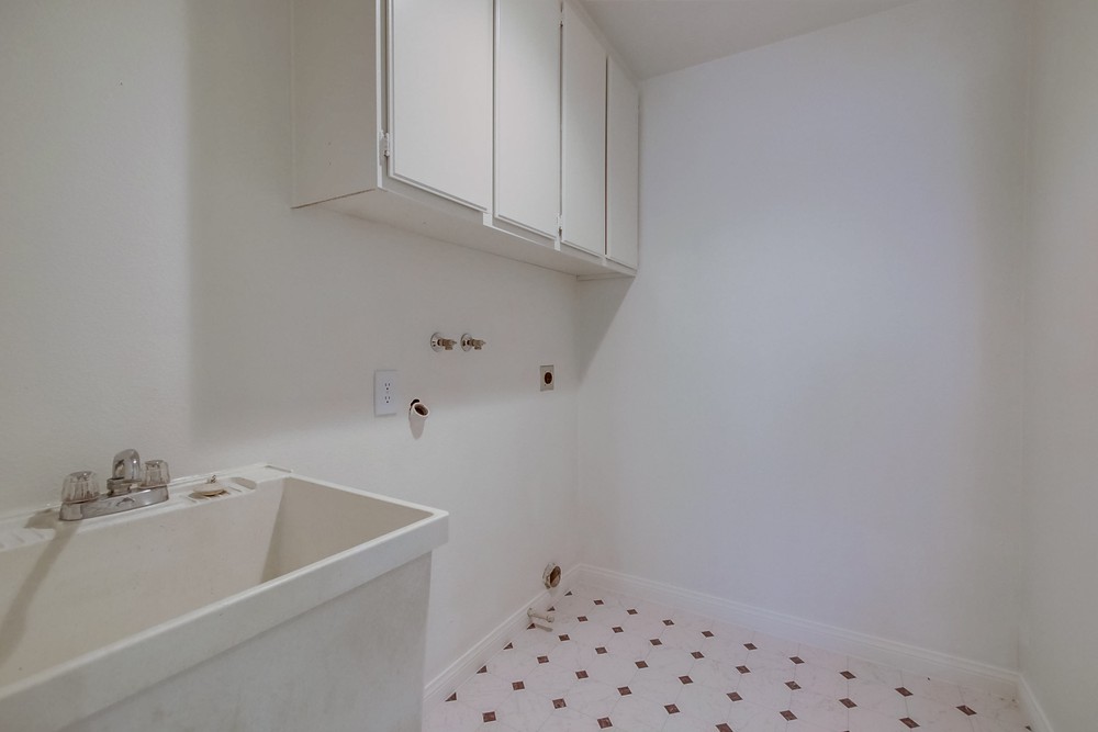 Virtual tour photo 39 of 46 for 8528 Park Run Rd