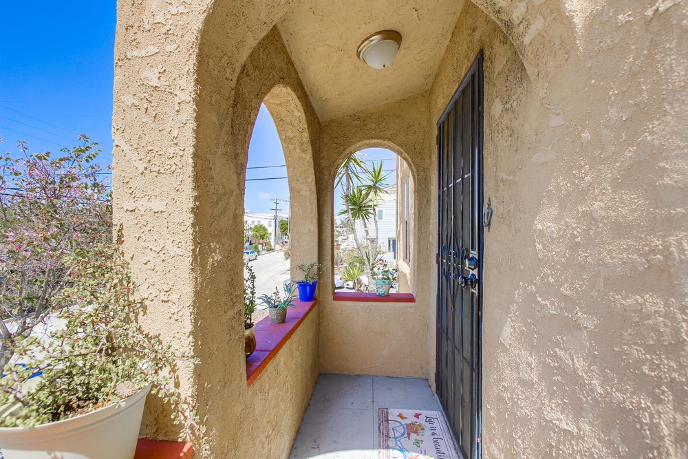 Virtual tour photo 8 of 83 for 853 27th St