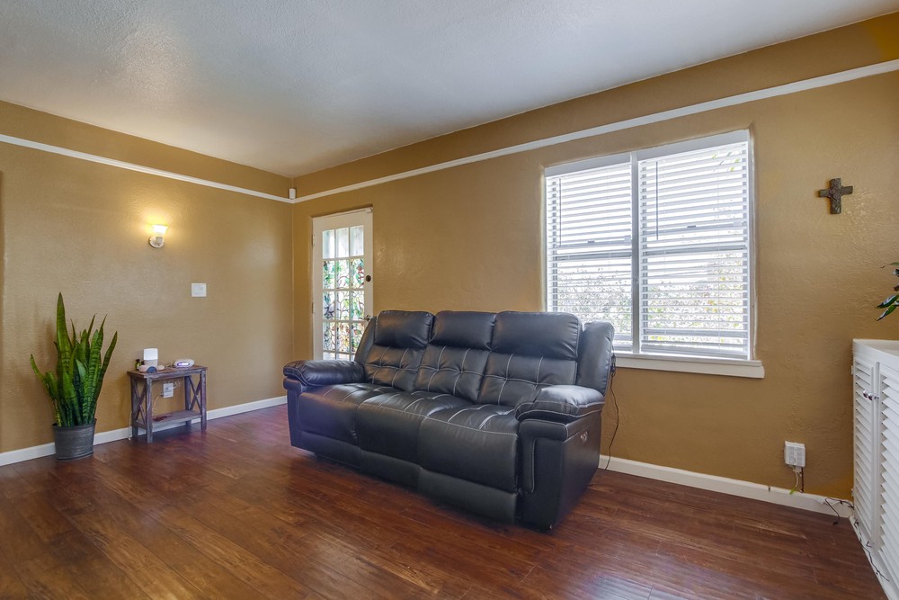 Virtual tour photo 13 of 83 for 853 27th St