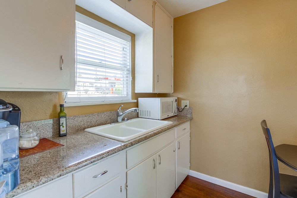 Virtual tour photo 18 of 83 for 853 27th St