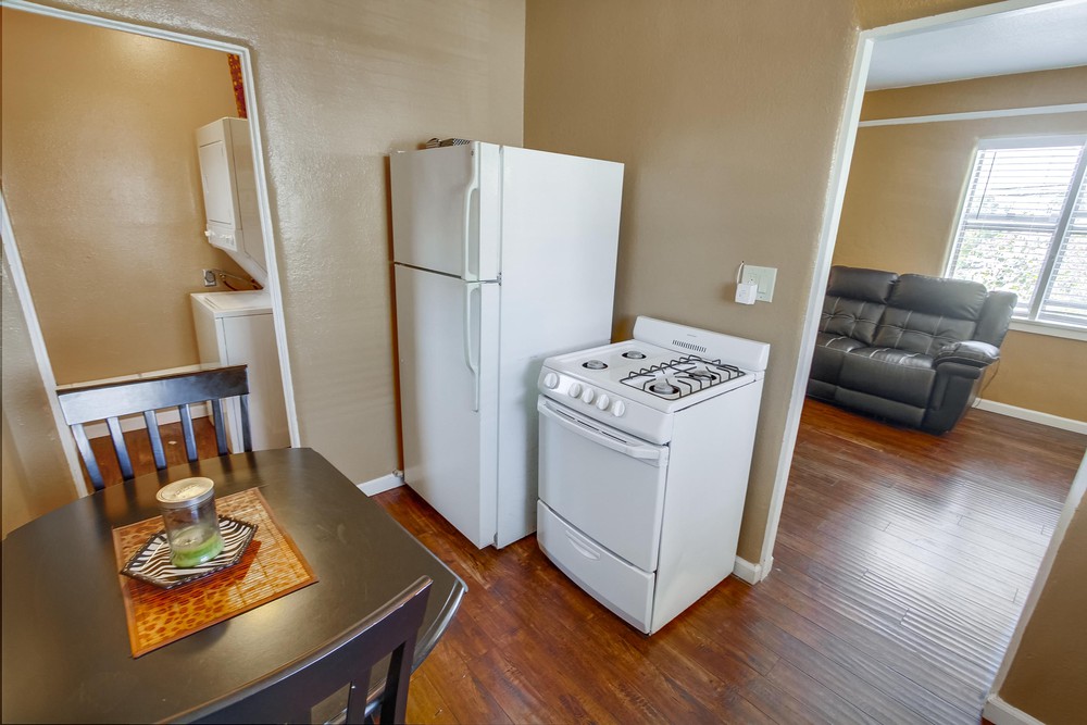 Virtual tour photo 20 of 83 for 853 27th St