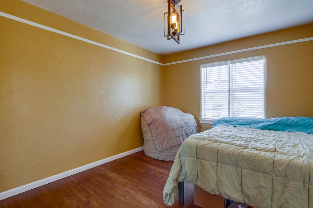 Virtual tour photo 22 of 83 for 853 27th St