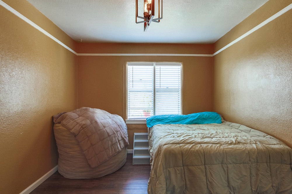 Virtual tour photo 23 of 83 for 853 27th St