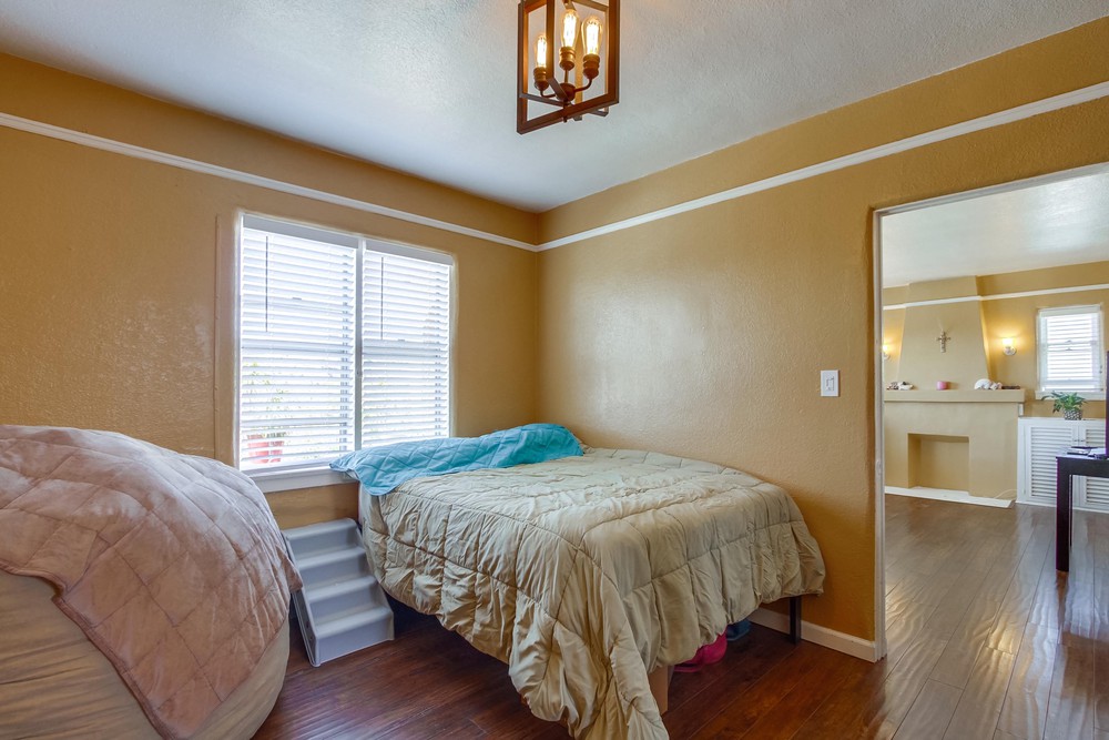 Virtual tour photo 24 of 83 for 853 27th St